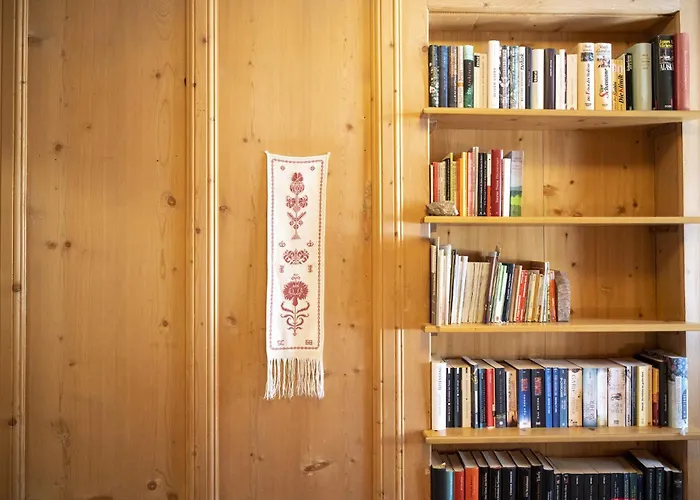 Chasa Suot Chaste * Ardez